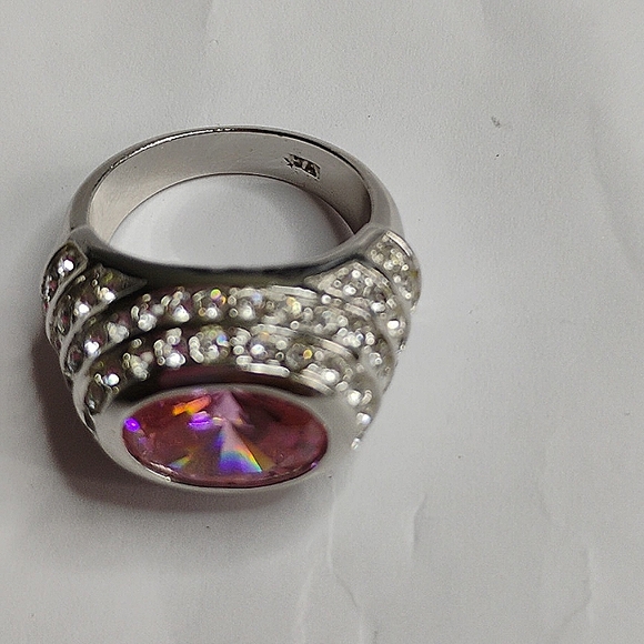 Stunning Pink Stone Silver Tone With Clear Rhinestones Gorgeous - Picture 2 of 4